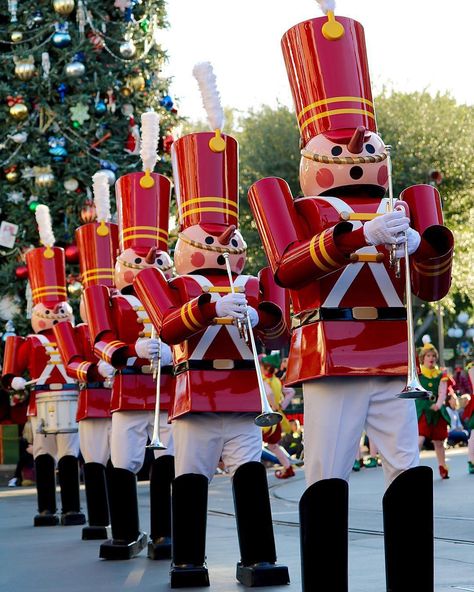 “Toy soldiers on parade!" Disney Christmas Parade, Christmas Toy Soldiers, Holiday Art Projects, Disneyland Christmas, Disney World Christmas, Christmas Soldiers, Very Merry Christmas Party, Mickey Christmas, Christmas Parade