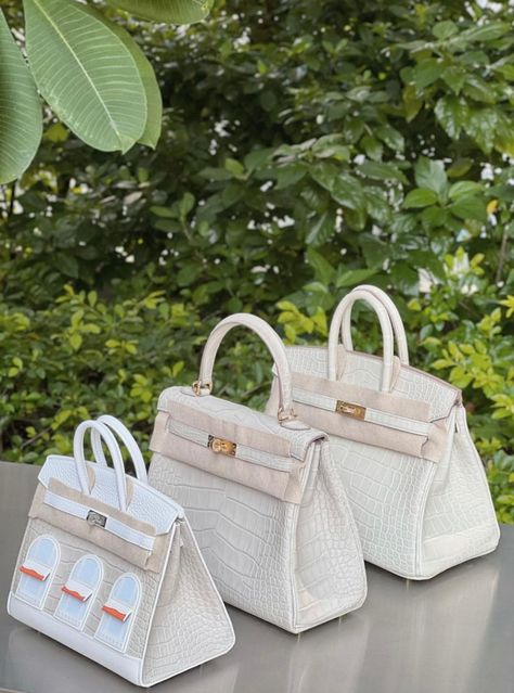 Hermes Bags Aesthetic, Hermes Birkin Aesthetic, Small Birkin Bag, White Hermes Bag, Hermes Birkin Outfit, Birkin Bag Aesthetic, Birkin Bag Collection, Kelly Hermes Bag, Birkin Outfit