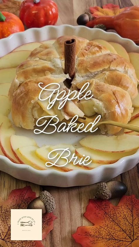 Apple Baked Brie, Pastry Brie, Snack Boards, Apple Pastry, Brie Puff Pastry, Cheese Wrap, Snack Board, Apple Sauce, Brie Cheese