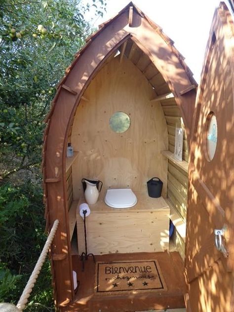 Ever heard the term glamping thrown around and wonder, "what is glamping?" Check out our article to find out everything you need to know! Yurt Tent Camping Glamping, Yurt Camping Glamping, Hobbit Airbnb, Group Glamping, Glamp Ground, Glamping Hacks, Glamping Interior, Glamping Bathroom, Glamping Retreat