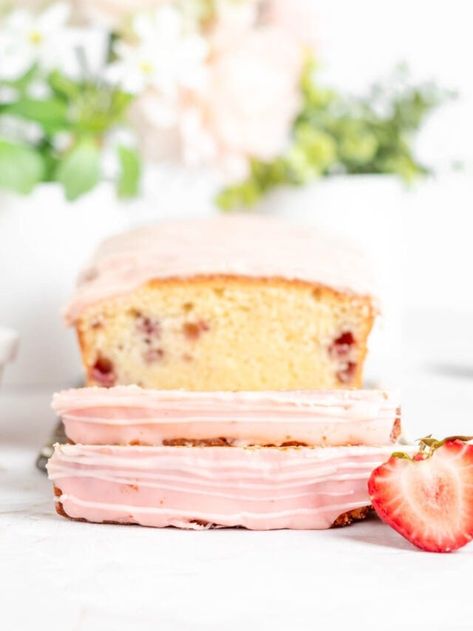 Fresh Strawberry Pound Cake with Sour Cream Recipe » the practical kitchen Cake With Sour Cream Recipe, Pound Cake With Sour Cream, Tasty Deserts, Cake With Sour Cream, The Practical Kitchen, Sour Cream Recipe, Strawberry Icing, Strawberry Pound Cake, Sour Cream Cake