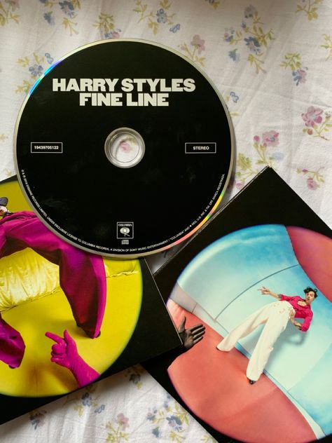 Harry Styles Cd, Pinterest Shuffle, Harry Aesthetic, Cd Aesthetic, Fine Line Harry Styles, Perfect Handwriting, Harry Styles Fine Line, Harry Styles Aesthetic, Midnight Memories