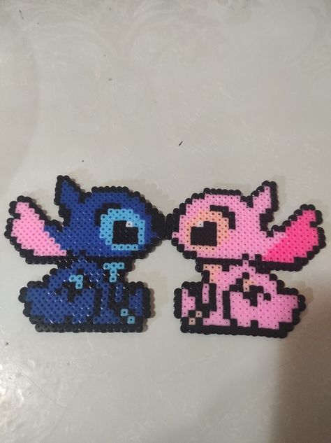 Perler Beads Ideas For Boyfriend, Stitch And Angel Perler Beads, Couple Perler Bead Patterns, Couple Perler Beads, Lilo And Stitch Diy, Pixel Art Stitch, Beaded Bouquet, Pearl Beads Pattern, Easy Perler Beads Ideas