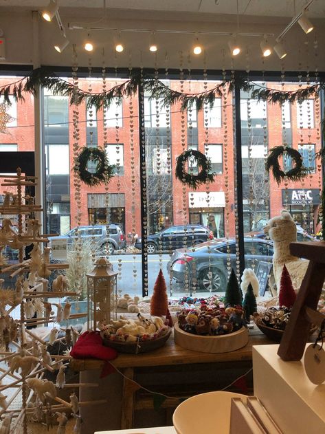 Holiday Decor For Restaurants, Christmas Decor Ideas For Store Windows, Christmas Caffe Decorations, Christmas Business Decorations, How To Decorate A Restaurant For Christmas, Winter Restaurant Decor, Christmas Decoration For Restaurant, Christmas Decor Ideas Cafe, Storefront Christmas Decorations