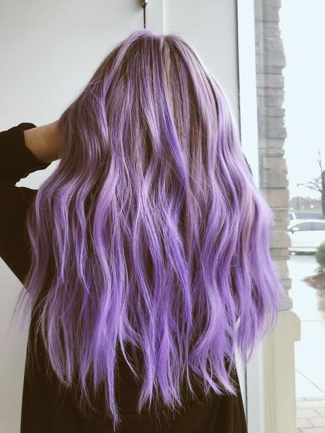 light Purple balayage Hair Blonde To Purple Balayage, Light Purple Dyed Hair, Light Purple Tips Hair, Hint Of Purple Hair, Purple Balayage Blonde, Light Purple Balayage Blondes, Light Purple Balayage, Dark To Light Purple Ombre Hair, Purple Balayage Hair