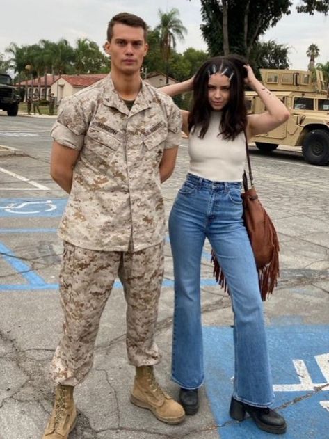 Cassie And Luke, Purple Hearts Movie, Bookworm Clothes, Carpet Outfits, Purple Hearts, Outfit Korean, Red Carpet Outfits, Sofia Carson, Concert Looks