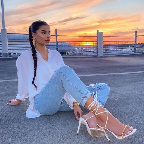 #KOS⚜️’s Instagram photo: “#kos⚜️” Strappy Heels Outfit Jeans, Outfits With High Heels, Strappy Heels Outfit, White Sneakers Outfit, White Strappy Heels, Goals Life, Photo Recreation, Flawless Beauty, Swag Outfits For Girls