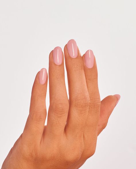 It’s your turn to shine. This nail polish color from OPI is a natural beauty that transitions into glam. Kiara Sky Gel Polish, Gel Nail Polish Colors, Gel Lamp, Long Lasting Nail Polish, Nude Nail Polish, Nude Nail, Gel Couture, Opi Infinite Shine, Glow Nails