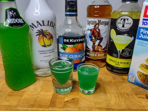 Liquid Marajawana Drink Recipe, Mini Beer Shots, Rum Drinks Easy, Bartender Drinks Recipes, Coconut Liqueur, Green Shot, Party Vibe, Mixed Drinks Alcohol, Yummy Alcoholic Drinks