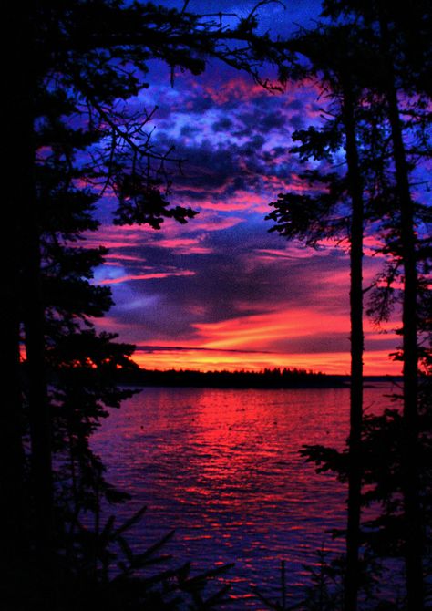 "Heron Island Daybreak" by hbp_pix on Flickr - Heron Island Daybreak, Maine, USA Cer Nocturn, Night Scenes, Charcoal Drawings, Image Nature, Fun Beach, Sunset Wallpaper, Ice Age, Landscape Pictures, Beautiful Sky