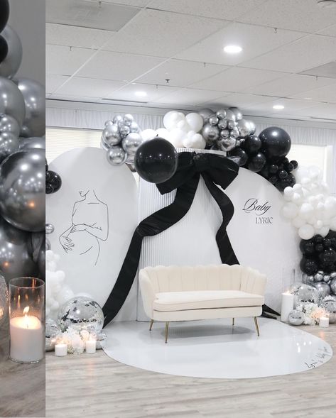 Magical monochromatic baby shower 🪩 DM/ Email your dream event with us!! #dmvevents #babyshower #maryland Kaws Baby Shower Theme, Dior Baby Shower Theme, Black And White Baby Shower Ideas, Black Baby Shower Ideas, White Baby Shower Ideas, Iman Troye, Creative Baby Shower Themes, Baby Lyrics, White Baby Showers