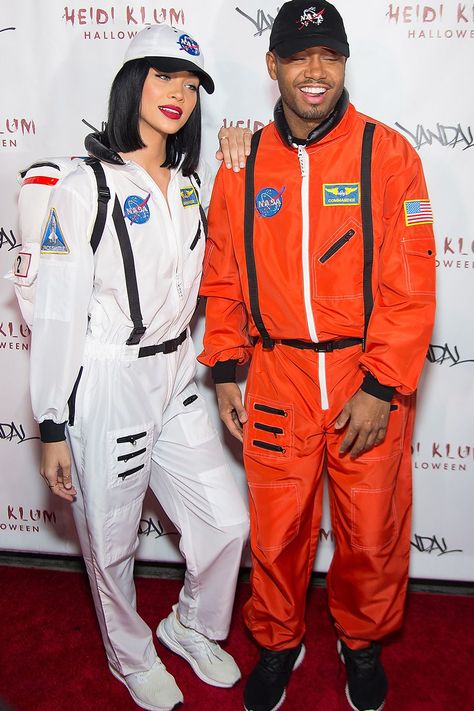 Nasa Costume, Celebrity Couple Costumes, Halloween America, Couples Costume Ideas, Cute Couples Costumes, Quick Halloween Costumes, Space Costumes, Mermaid Halloween Costumes, Diy Couples Costumes