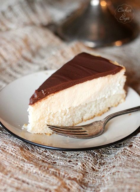 Boston Cream Pie Cheesecake | Cookies and Cups Cheesecake Cakes, Recipes Cheesecake, Cookies And Cups, Pie Cheesecake, Cheesecake Pie, Hummingbird Cake, Boston Cream Pie, White Lies, Boston Cream