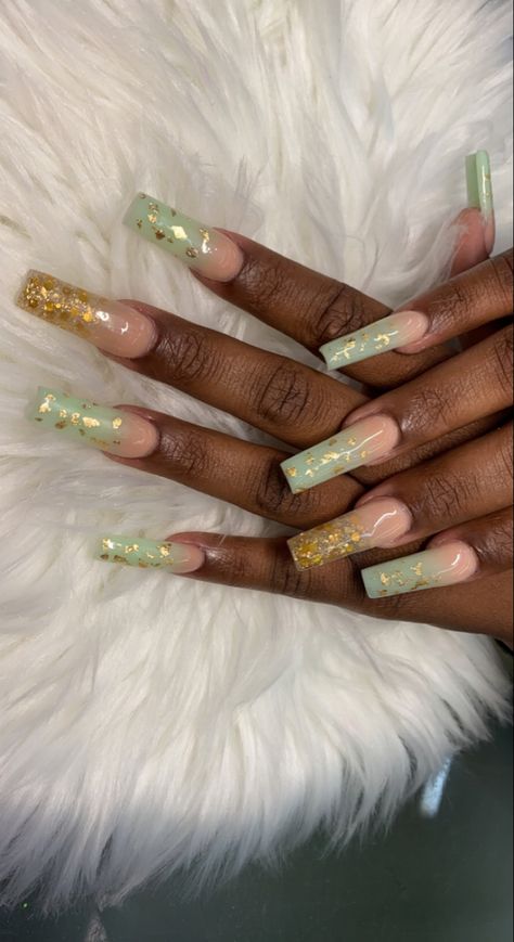 Long ombré nails with light green and gold glitter & flakes. Pink And White Ombre Nails With Gold Flakes, Light Green And Gold Nails, Long Ombré Nails, Gold Flake Nails, Gold Gel Nails, Ombre Acrylic, Gold Acrylic Nails, Ombré Nails, Ombre Acrylic Nails