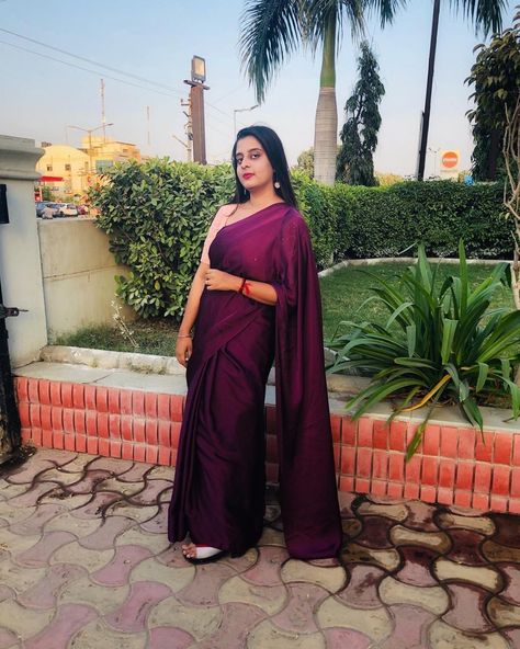 @anerisarees on Instagram: “Bridesmaids 💜 . Wore this wine colour saree for my friend’s wedding, paired it with baby pink blouse and simple earrings. . . Rock that…”