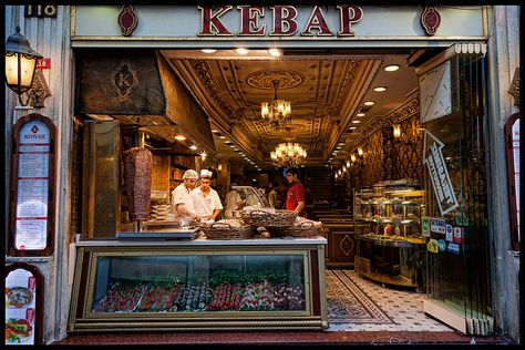 Doner Food, Donner Kebab, Turkish Grill, Turkish Doner, Turkish Cafe, Turkish Kebab, Döner Kebab, Small Restaurant Design, Turkish Restaurant