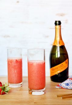 Strawberry Slam | 11 Prosecco Cocktails That Will Make You Fall In Love With Brunch All Over Again Strawberry Prosecco Cocktail, Drink With Prosecco, Drinks With Prosecco, Cocktail With Prosecco, Prosecco Cocktails Easy, Cocktail Prosecco, Prosecco Punch, Prosecco Cocktail Recipes, Mionetto Prosecco