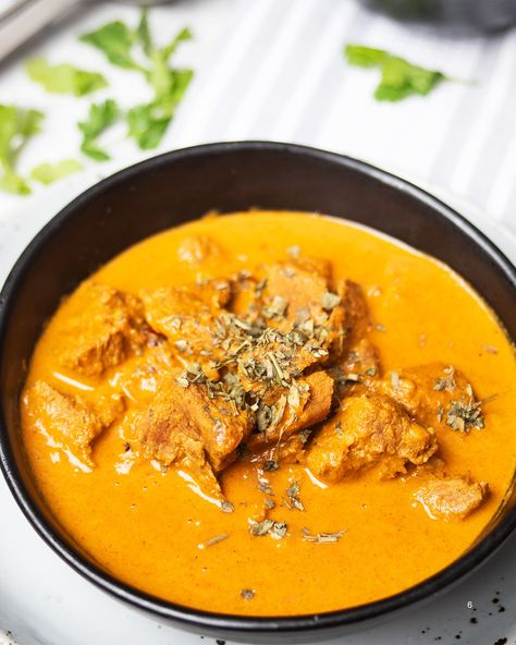 Madras Lamb Curry is a classic Indian dish from Chennai. It is rich red-brown and is flavoured with whole spices and tomato. Traditionally this is a hot dish but can be tamed with a little cream or by serving raita 😍🌶🥥 https://www.thermo.kitchen/madras-lamb-curry-thermomix/ If you love this recipe, you will find many more AMAZING recipes in An Indian ThermoKitchen! The key to a rich curry is using the freshest whole spices and building the flavour profile of the sauce as it cooks. A curry ... Lamb Madras Curry, Lamb Madras, Kashmiri Chilli, Whole Spices, Madras Curry, Lamb Curry, Vindaloo, Hot Dish, Curry Sauce