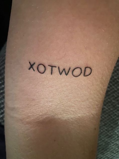 Theweeknd Tattoo Ideas, Xotwod Nails, The Weeknd Tattoo Quotes, Weeknd Inspired Tattoos, Xotwod Tattoo, Xo Nails The Weeknd, The Weeknd Inspired Tattoos, Xo Tattoo The Weeknd, Weeknd Tattoo Ideas