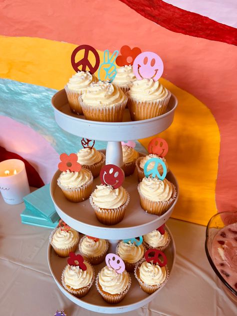 #cupcakes #twogroovy #groovy #birthday #two Groovy One First Birthday Snacks, Groovy Birthday Snacks, Groovy Birthday Cupcake Ideas, Two Groovy Cupcake Ideas, Groovy Theme Cupcakes, 70s Cupcakes Ideas, One Groovy Babe Birthday Food, Groovy Cupcakes Ideas, Two Groovy Cupcakes