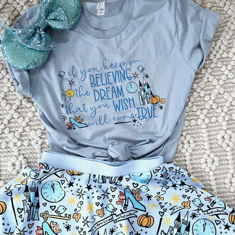 Cinderella T Shirt Ideas, Cinderella Bounding Outfits, Cinderella Outfit Ideas Disney, Cinderella Bounding, Cinderella Disney Outfit, Cinderella Inspired Outfit, Cinderella Tshirt, Disney Marathon Costumes, Cinderella Disneybound