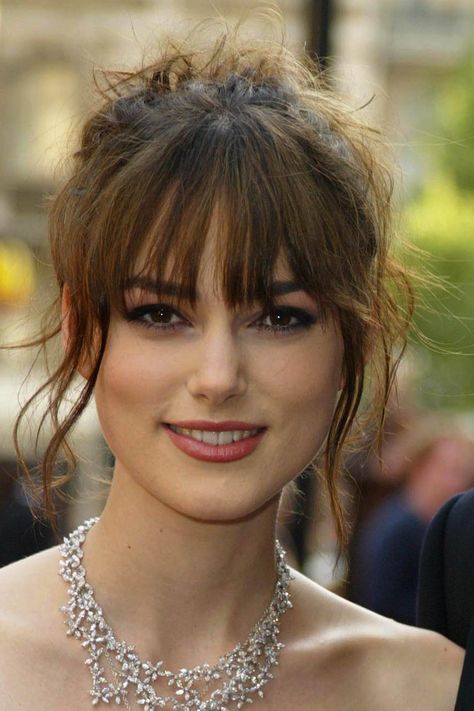 Kiera Knightley Keira Knightley Style Hairstyles, Keira Knightley Hair Bangs, Keira Knightley Side Profile, Keira Knightley Eyebrows, Keira Knightley Hair, Keira Knightley Andromeda Black, Kiera Knightly, Keira Knightly, Amanda Seyfried