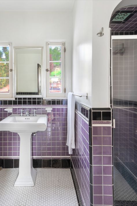 Vintage pink tile bathroom