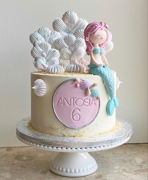 Mermaid Minimalist, Birthday Cake Mermaid, Minimalist Birthday Cake, Cake Mermaid, Little Mermaid Cake, Minimalist Cake, Minimalist Birthday, Little Mermaid Cakes, Mermaid Birthday Cakes