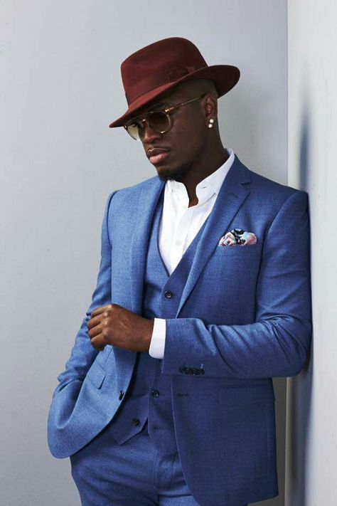 Ne-Yo And a three piece suit Big Men Suits Mens Fashion, Big Men In Suits, Big Men Suits, Black Mens Fashion Suits, Men Suits Black, Gents Wear, Generation Alpha, Classy Hats, Suite Life