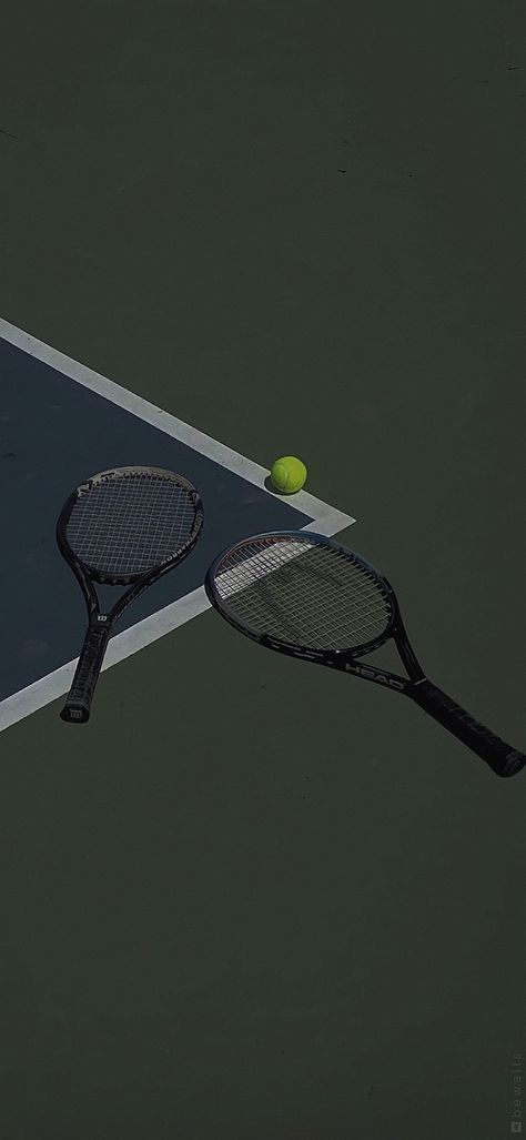 Tennis Wallpaper Aesthetic, Tennis Wallpaper, Ralph Laurent, Tennis Life, Lawn Tennis, Ipad Background, Phone Stuff, Dark Wallpaper, Tennis Racket