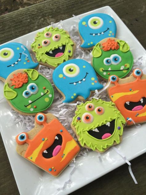 Monster Cookies | Cookie Connection Monster Birthday Party Ideas, Halloween Sugar Cookies Decorated, Sweets Ideas, Monster Birthday Party, Halloween Cookie Recipes, Little Monster Birthday, Monster 1st Birthdays, Halloween Cookies Decorated, Halloween Sugar Cookies