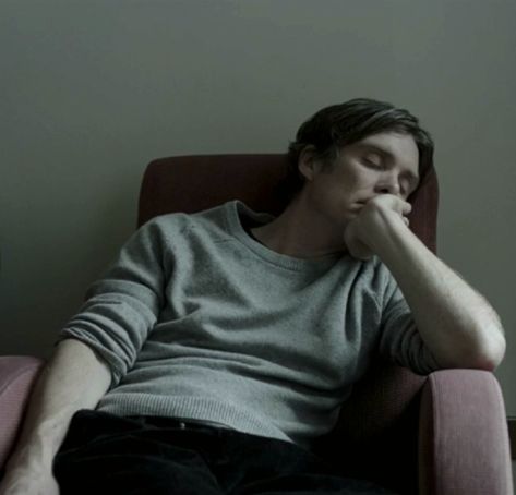 Cillian Murphy sleeping. Alissa Salls, Jonathan Crane, Cillian Murphy Peaky Blinders, I Fall To Pieces, A Little Life, Cillian Murphy, Tom Hardy, Peaky Blinders, Inception