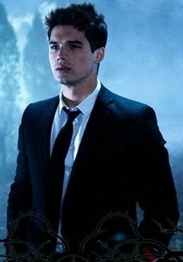 Steven Strait in The Covenant (and in a sexy suit!) Caleb Danvers, Warren Peace Sky High, Covenant Movie, Steven Strait, Warren Peace, Jacobs Well, Stephanie Meyers, Fallen Series, Hey Handsome