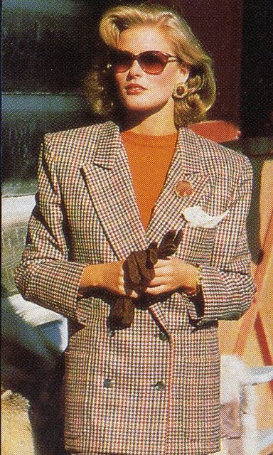 Look 80s, Oversized Blazers, Old Money Fashion, Blouse Satin, Fashion 1980s, Money Fashion, Organza Blouse, 80s And 90s Fashion, 1980s Fashion