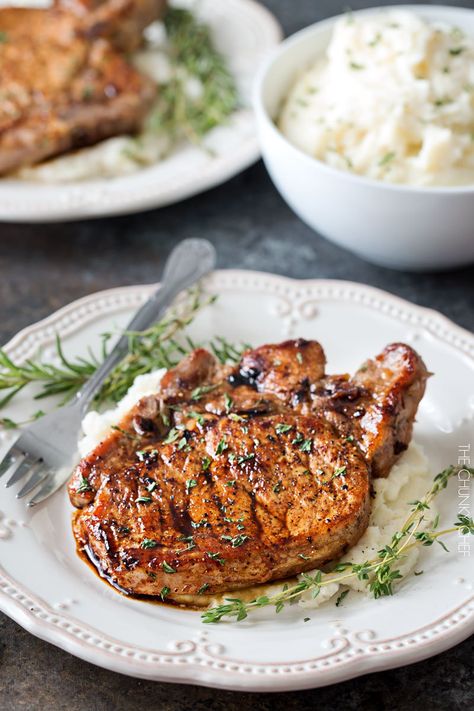 Maple Balsamic Glazed Pork Chops / http://bamskitchen.com Balsamic Glazed Pork Chops, Recipes Pork Chops, Maple Glazed Pork Chops, Glazed Pork Chops Recipes, Cooking Boneless Pork Chops, Galette Des Rois Recipe, Best Pork Chop Recipe, Vinegar Recipes, Pork Dinners