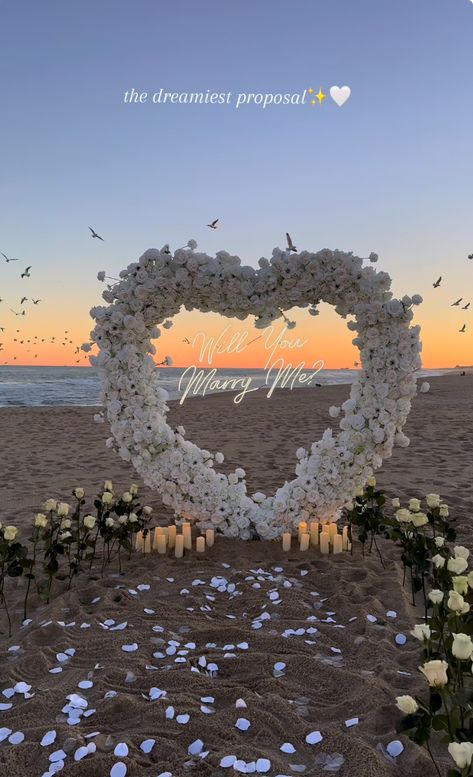 Dream Proposal Aesthetic, Engagement Proposal Ideas Beach, Dream Proposal Beach, Marry Me Beach Proposal, Beach Flower Proposal, Ocean Proposal, Beach Marriage Proposal Ideas, Marry Me Proposal Ideas Romantic Beach, Beach Proposal Setup