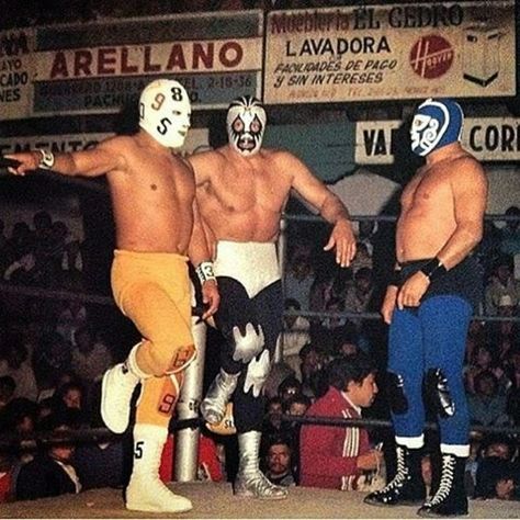 Halloween Dress Up Ideas, Mexican Wrestler, Wrestling Posters, Blue Demon, Something In The Way, Sport Of Kings, Mexico Culture, Album Art Design, Figure Poses