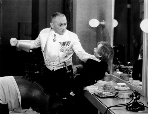 Von Stroheim, Erich Von Stroheim, Creepy Movies, Talking Picture, Vintage Hollywood Glamour, Film Pictures, Anthony Hopkins, Creepy Dolls, Vintage Hollywood