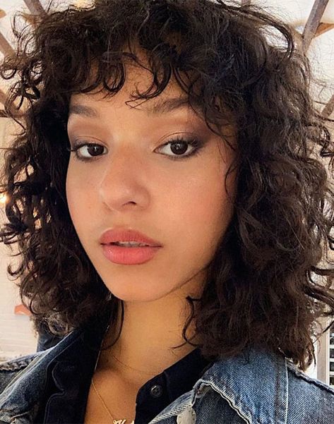 35 Low-Maintenance Soft Curly Bob Haircuts : Above Shoulder Bob Haircuts Above Shoulder, Above Shoulder Bob, Curl Bob, Haircut Ideas Brown Hair, Curly Bob Haircuts, Dutch Side Braid, Shoulder Bob, Curly Bobs, Natural Looking Curls