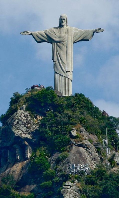 Jesus Art Drawing, Christ The Redeemer Statue, Jesus Statue, Christ The Redeemer, Brazil Travel, Gcse Art, Famous Landmarks, Famous Places, Jolie Photo