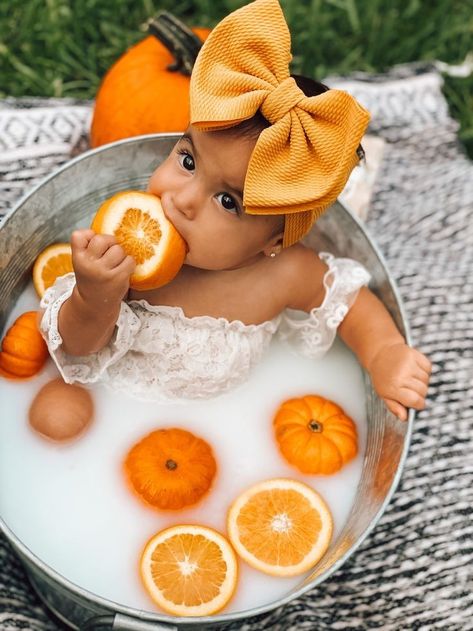 Fall Baby Milk Bath Photography, One Year Old Milk Bath Photos, Fall Baby Shoot Ideas, Coco Bath Photoshoot Baby, Outdoor Milk Bath Photography, Milk Bath Photoshoot Ideas, Toddler Milk Bath Photography, 6 Month Milk Bath Photoshoot, Strawberry Milk Bath Photoshoot