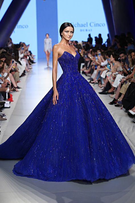 Zac Posen Wedding Dress, Cocktails Dresses, Debut Gowns, Award Show Dresses, Prom Dress Inspo, Michael Cinco, Beautiful Evening Gowns, Concert Dresses, Dress Couture