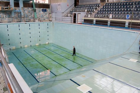 https://flic.kr/p/6cgSHr | empty .Wigan International Pool,now demolished Deep Swimming Pools, Skate Bowl, Deepest Swimming Pool, Abandoned Water Parks, Empty Pool, Kevin Abstract, Swimming Bath, City By The Sea, Wave Pool