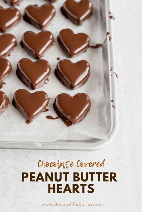 These CHOCOLATE COVERED PEANUT BUTTER HEARTS are so easy to make, require very little ingredients, and taste amazing with their rich, chocolatey outside and creamy, peanut buttery filling on the inside. And the best part, whoever you give these to will be super impressed and touched that you took the time to make these delectable treats just for them! #chocolate #chocolatepeanutbutter #chocolatelover #valentinesdaytreats #easyvalentinesdaytreats #beyondthebutter Peanut Butter Hearts, Cool Diet Recipes, Valentine's Chocolate, Pastry Packaging, Gluten Free Marshmallows, Fabulous Desserts, Chocolate Peanutbutter, Heart Chocolate, Peanut Butter Eggs