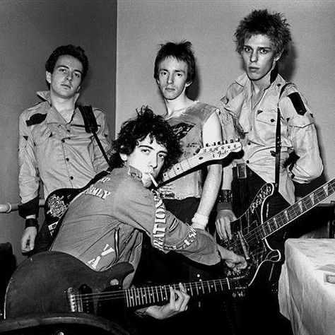 The Future Is Unwritten, Paul Simonon, Mick Jones, New Wave Music, British Punk, Joe Strummer, Sales Image, Rock N’roll, Punk Music