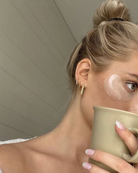 Clean Girl, A Woman, Coffee, Instagram