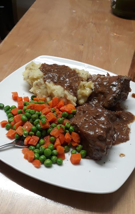 Beef Roast With Gravy, Slow Cooked Roast, Slow Cooked Roast Beef, Gravy Mashed Potatoes, Roast With Gravy, Potatoes And Peas, Peas And Carrots, Beef Roast, Slow Cooked