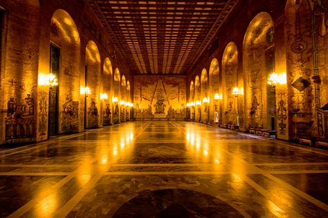 #golden room Golden Hall, Stockholm City, Life Gets Better, Gothenburg, Gold Wallpaper, Shades Of Gold, Stockholm Sweden, Beautiful City, Beautiful Buildings