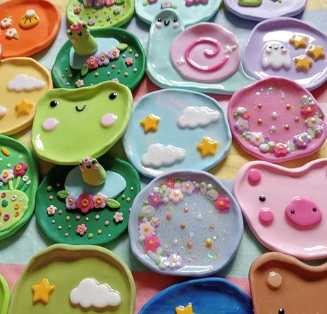 Diy Trinket Box, Play Dough Crafts, Dough Ideas, Craft Market Display, Affordable Aesthetic, Clay Diy Projects, Clay Crafts Air Dry, Clay Baby, Pottery Crafts