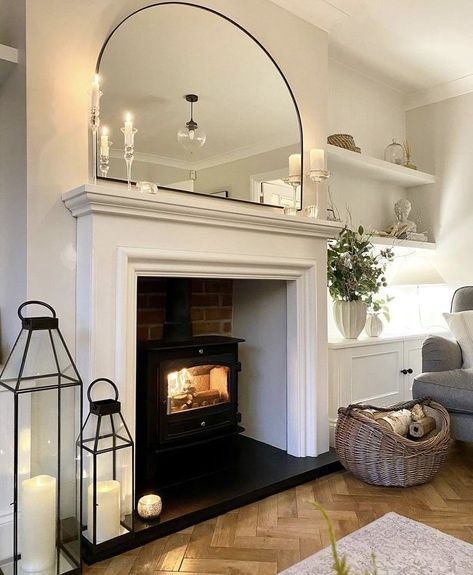 Snug Sitting Room Ideas, Fire Places Ideas Living Room Cozy, Living Room Log Burner Ideas, Log Burner Decor Ideas, Cosy Elegant Living Room, Log Burner Mantelpiece, 1930s House Interior Design, Fire Places Decoration Ideas Living Room, Log Burner Styling